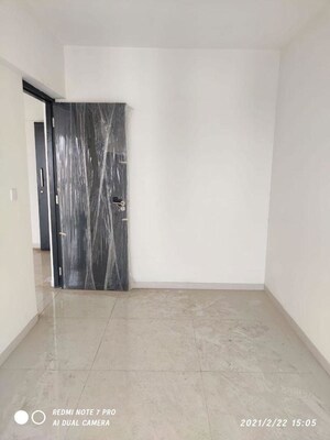 Study Room in 2.5 BHK Apartment at Godrej Central, Chembur – for Sale