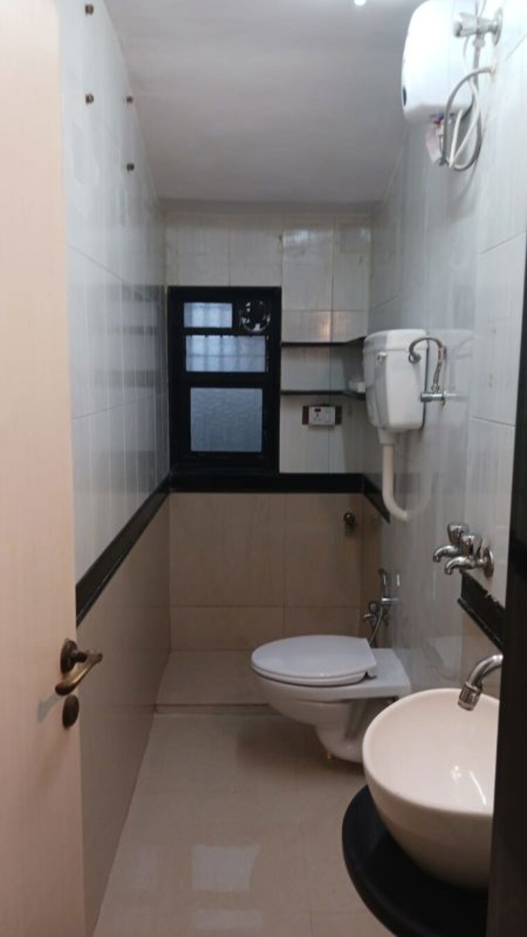 Bathroom, paschim-apartments 2 Bedroom 800 Sq.Ft. Apartment In Dadar West Mumbai 10634753