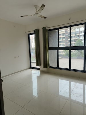 Room in 4 BHK Apartment at Paranjape Broadway, Wakad – for Rent
