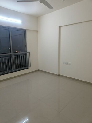 Room in 2 BHK Apartment at Mahindra Happinest Tathawade Phase 1, Tathawade – for Rent