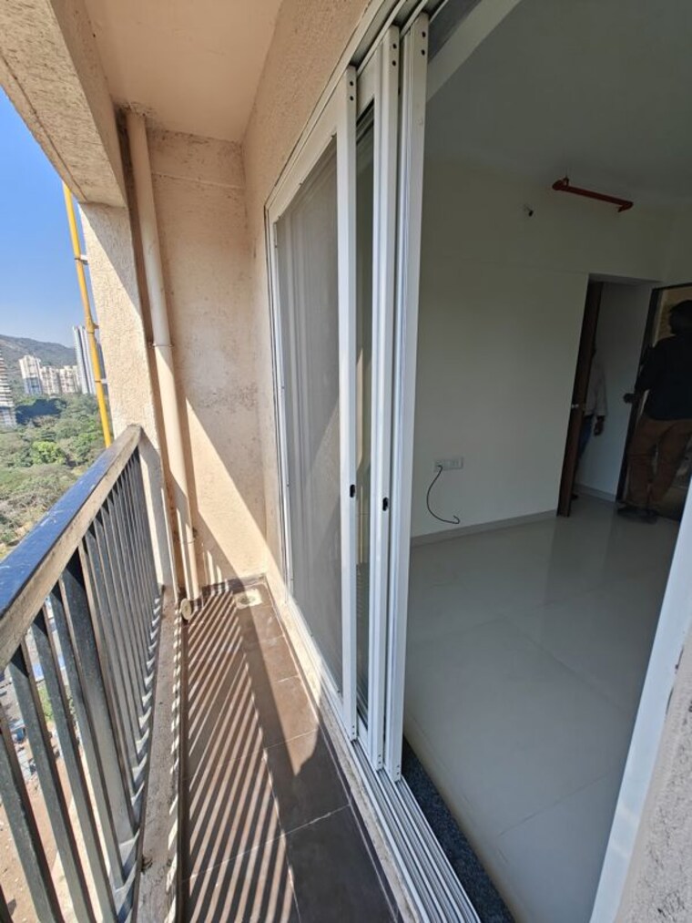 Balcony, raunak-residency-thane 1 Bedroom 400 Sq.Ft. Apartment In Pokhran Road No One Thane 10634763