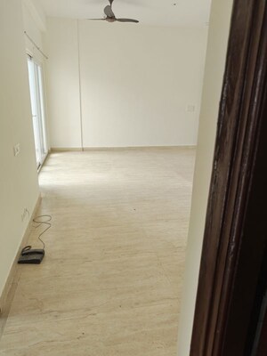 Room in 3 BHK Apartment at Maxblis White House-II, Sector 75 – for Rent