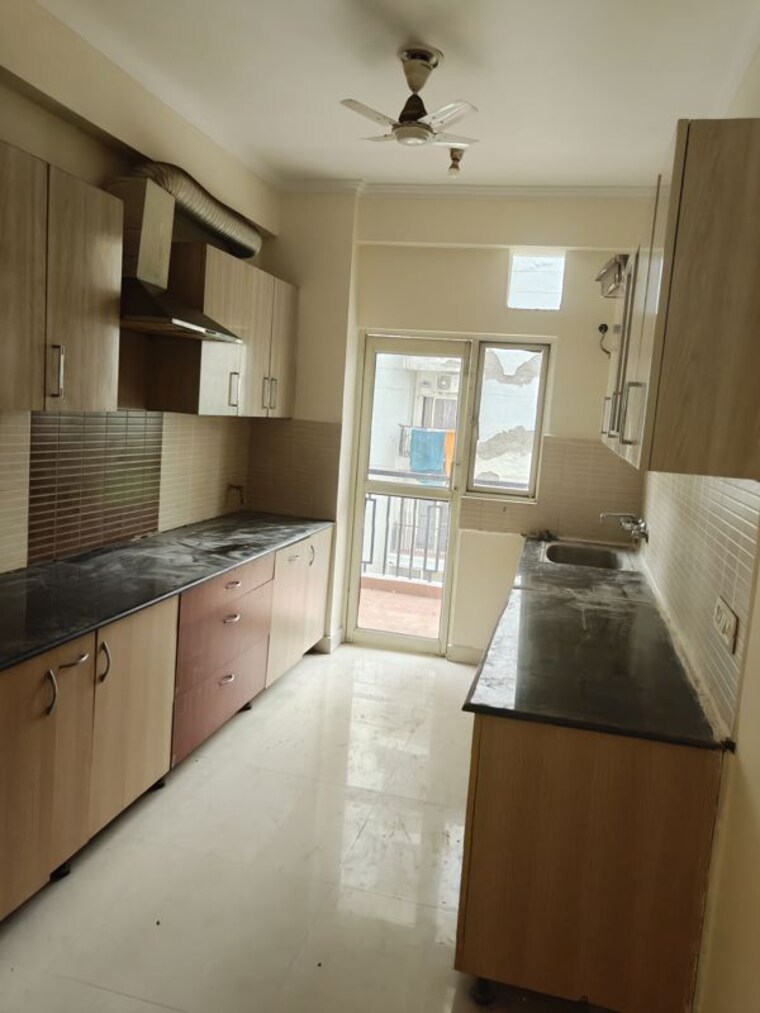 Kitchen, maxblis-white-house-ii 3 Bedroom 1500 Sq.Ft. Apartment In Sector 75 Noida 10634772