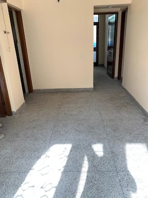 Room in 2 BHK Builder Floor at Palam Vihar – for Rent