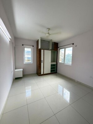 Room in 2 BHK Apartment at Salarpuria Sattva Exotic, Kogilu – for Rent