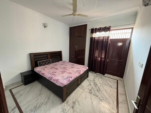 Bedroom in 2 BHK Builder Floor at Sector 45 – for Rent