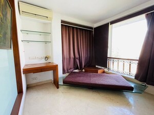 Bedroom in 2 BHK Apartment at Shilpa Apartment Santacruz West, Santacruz West – for Rent