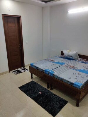 Bedroom in 4 BHK Builder Floor at Sector 52 – for Rent