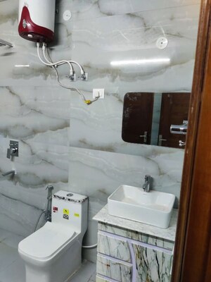 Team Area in 4 BHK Builder Floor at Sector 52 – for Rent