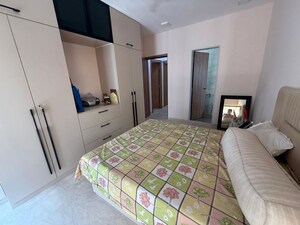 Bedroom in 3 BHK Apartment at Karishma Apartments Khar West, Khar West – for Rent