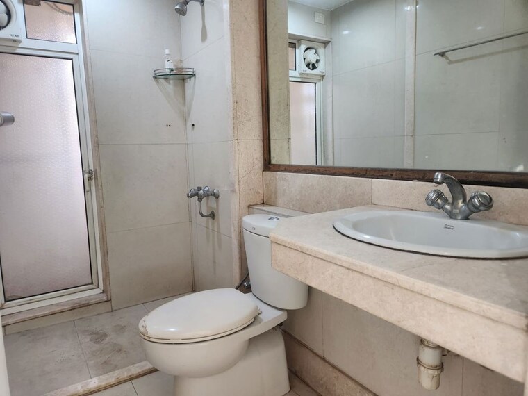 Bathroom, hiranandani-meadows 2.5 Bedroom 950 Sq.Ft. Apartment In Manpada Thane 10634839