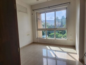 Room in 2.5 BHK Apartment at Hiranandani Meadows, Manpada – for Rent