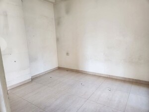 Room in 2.5 BHK Apartment at Hiranandani Meadows, Manpada – for Rent