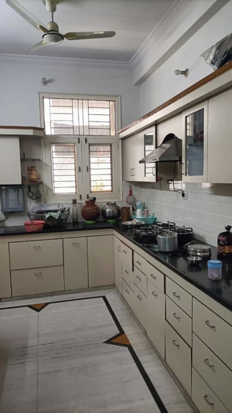 Kitchen, bani park  500 Sq.Ft. Builder Floor In Bani Park Jaipur 10634863
