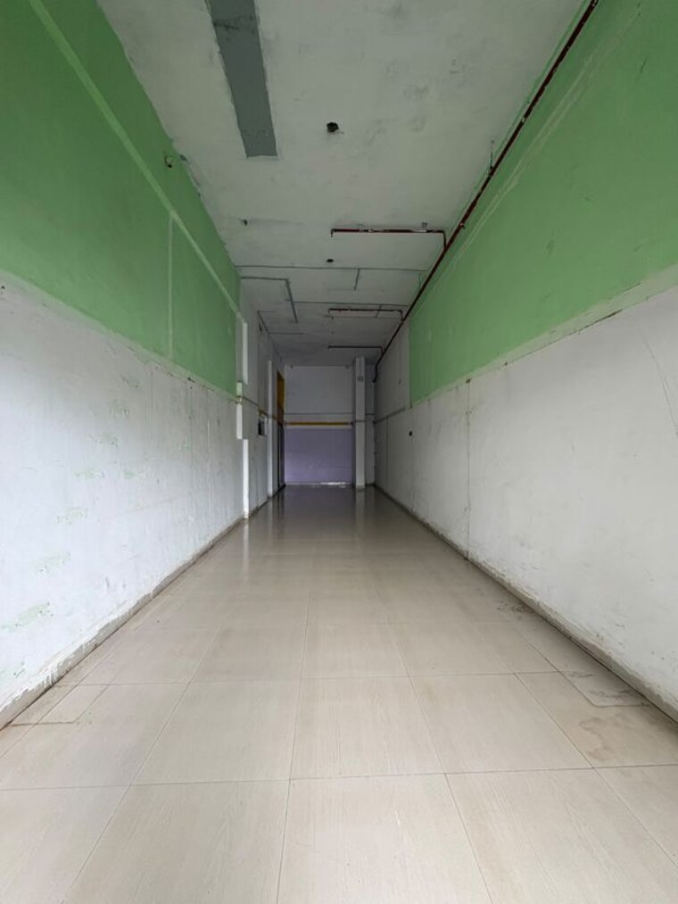 Room, raunak-unnathi-woods Commercial Shop 280 Sq.Ft. In Ghodbunder Road Thane 10634859