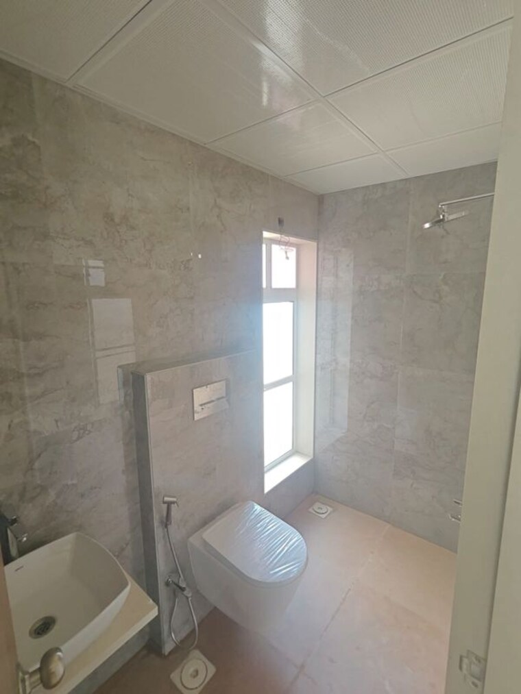 Bathroom, dosti-west-county 2 Bedroom 680 Sq.Ft. Apartment In Balkum Pada Thane 10634869
