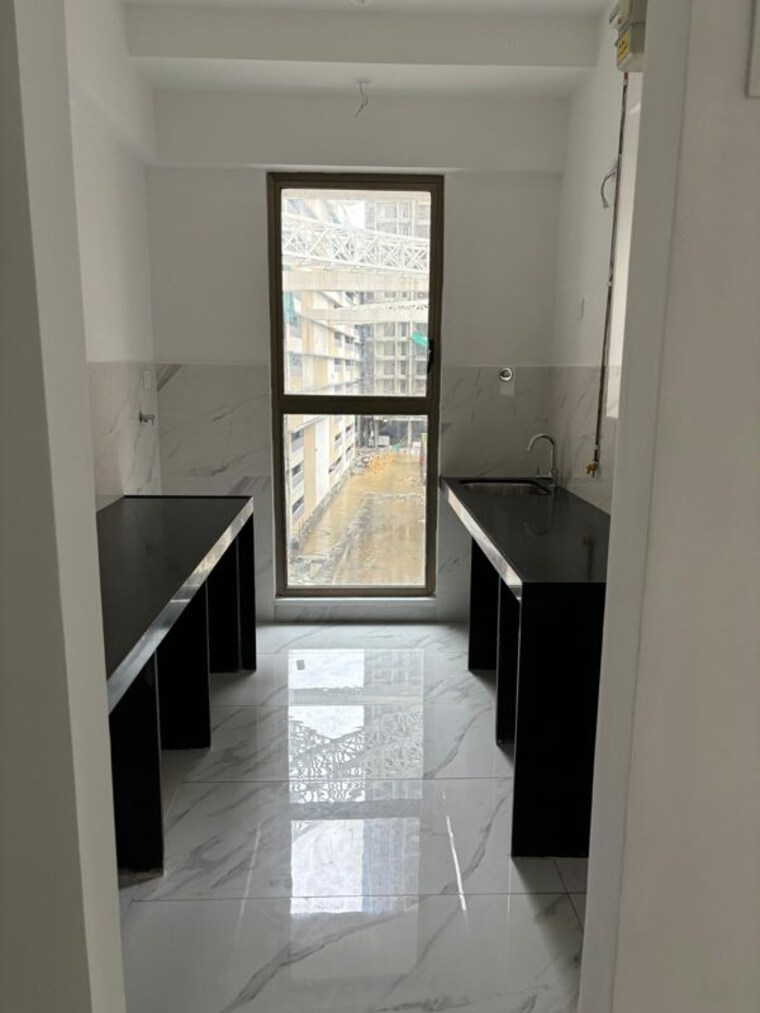 Bathroom, raymond-ten-x-habitat 2 Bedroom 700 Sq.Ft. Apartment In Pokhran Road No Two Thane 10634892