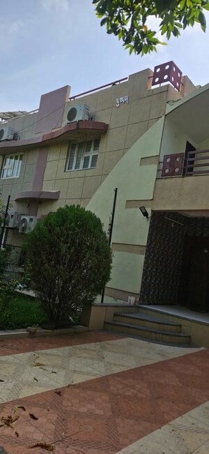 4 BHK Villa – Exterior View View at Bungalow Area - for Rent