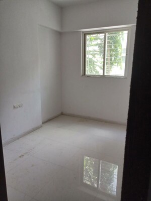 Bedroom in 3.5 BHK Apartment at Bhusari Colony – for Rent