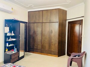 Bedroom in 2 BHK Builder Floor at Sector 49 – for Rent