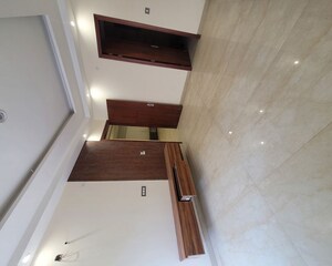 Furnished Amenities in 3 BHK Builder Floor at Green Fields Colony – for Sale