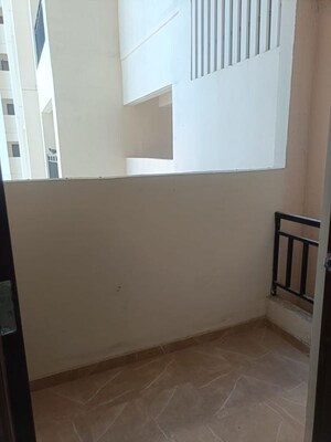 Room in 2 BHK Apartment at Ganga Legend, Bavdhan – for Rent