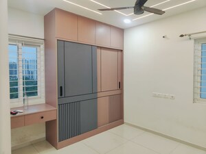 Room in 2 BHK Apartment at Aparna Zenon, Puppalaguda – for Rent