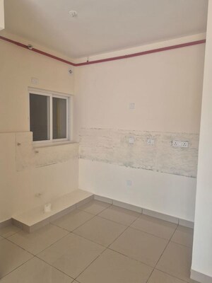 Room in 1 BHK Apartment at TVS Emerald Jardin, Singasandra – for Sale