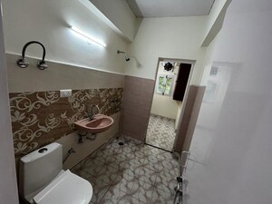 Team Area in 2 BHK Independent House at Sector 30 – for Rent