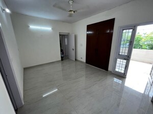 Room in 2 BHK Independent House at Sector 30 – for Rent