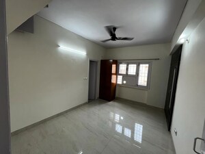 Room in 2 BHK Independent House at Sector 30 – for Rent