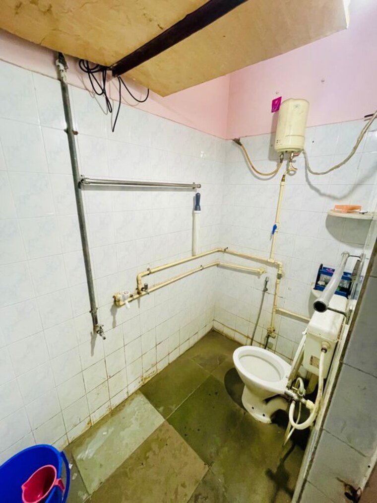 Bathroom, keshav-kunj-kothrud 2 Bedroom 950 Sq.Ft. Apartment In Kothrud Pune 10617956