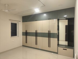 Room in 3 BHK Apartment at Rajapushpa Regalia, Kokapet – for Rent