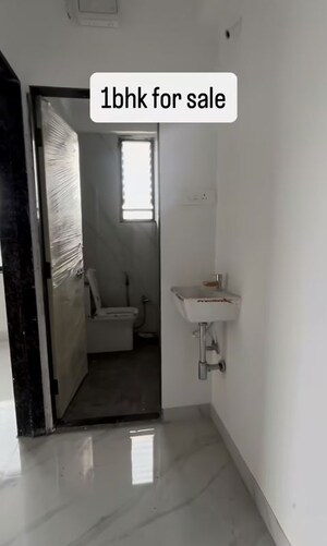 Room in 1 BHK Apartment at SB One, Chembur – for Sale