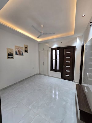 Room in 3 BHK Independent House at Sahastradhara Road – for Sale