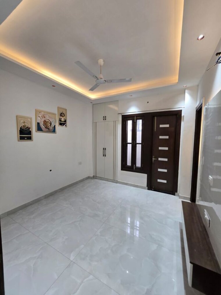 Room, sahastradhara road 3 Bedroom 95 Sq.Yd. Independent House In Sahastradhara Road Dehradun 10634985