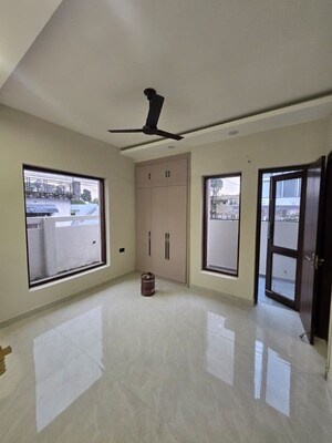 Room in 3 BHK Independent House at Sahastradhara Road – for Sale