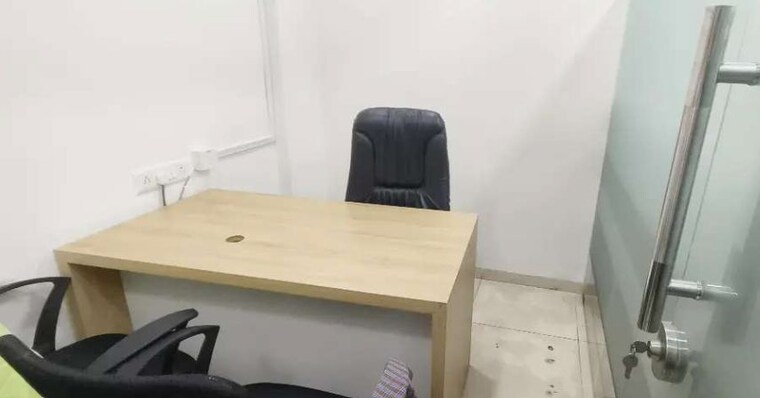 Team Area, lower parel west Commercial Office Space 1040 Sq.Ft. In Lower Parel West Mumbai 10634996