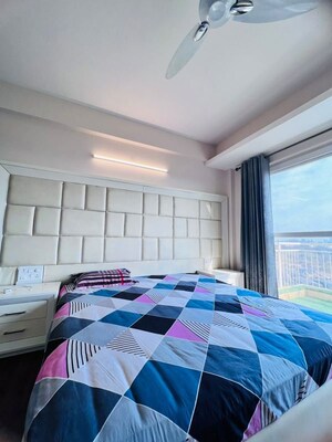 Bedroom in 3 BHK Apartment at Aerocity – for Rent