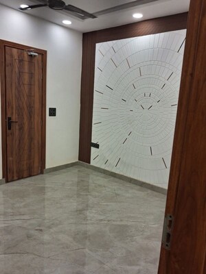 Room in 3 BHK Builder Floor at A Block Shastri Nagar – for Sale