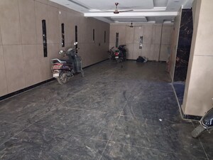 Parking in 3 BHK Builder Floor at A Block Shastri Nagar – for Sale