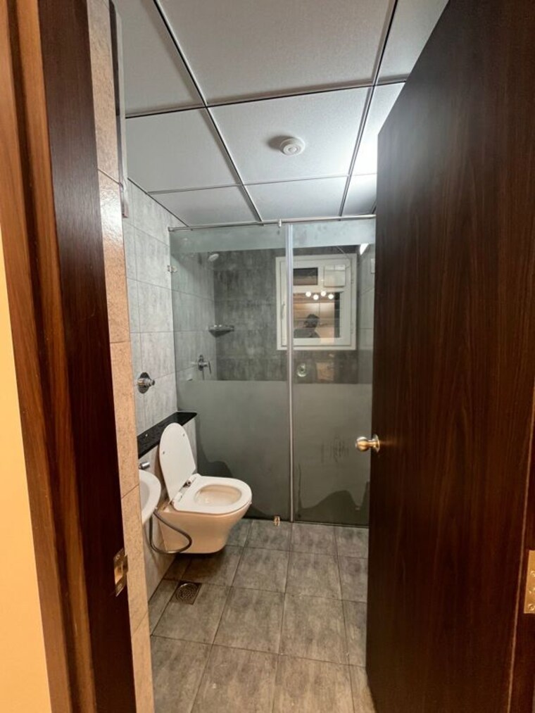 Bathroom, prestige-royale-gardens 3 Bedroom 1600 Sq.Ft. Apartment In Doddaballapur Road Bangalore 10635052
