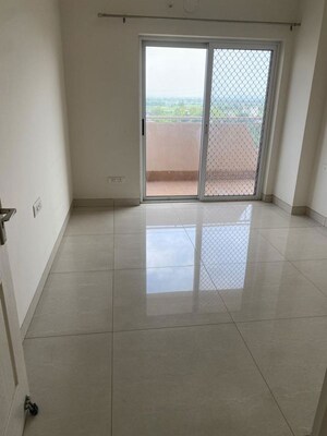 Room in 2 BHK Apartment at Ashiana Anmol Plaza Phase 1, Sohna Sector 33 – for Rent