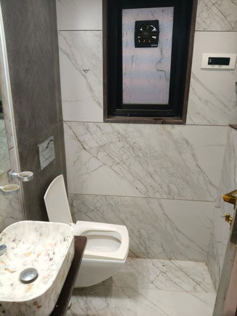 Bathroom, level-the-residences 2 Bedroom 972 Sq.Ft. Apartment In Andheri West Mumbai 10635062