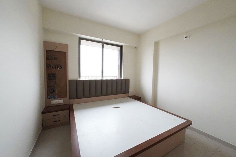 Room, chandlodia 2 Bedroom 126 Sq.Yd. Apartment In Chandlodia Ahmedabad 10635072