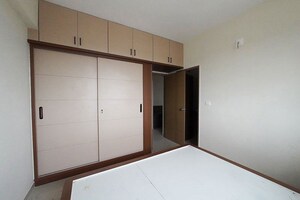Room in 2 BHK Apartment at Chandlodia – for Sale