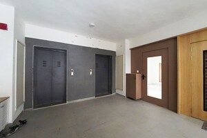 Room in 2 BHK Apartment at Chandlodia – for Sale