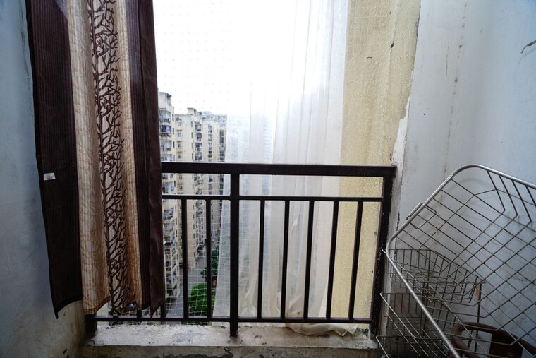 Balcony, high-end-paradise-ii 3 Bedroom 1175 Sq.Ft. Apartment In Raj Nagar Extension Ghaziabad 10635079