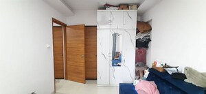 Team Area in 1 BHK Apartment at Prayag Heights, Dindoshi – for Rent