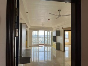 Room in 2.5 BHK Apartment at Marina Skies, Hi Tech City – for Rent